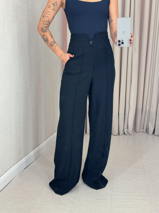 بنطلون نسائي كريب بتصميم مميز B7