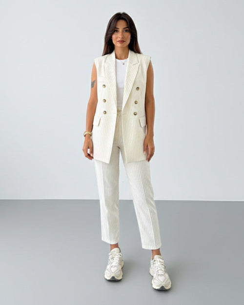 طقم رسمي قطعتين (جاكت+بنطلون) بتصميم مميز وأنيق S40